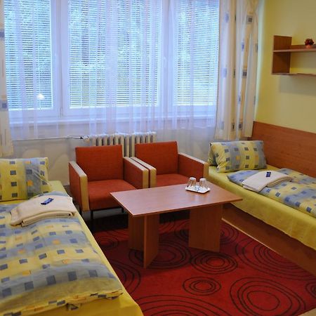 Hotel Komarov Brno Esterno foto
