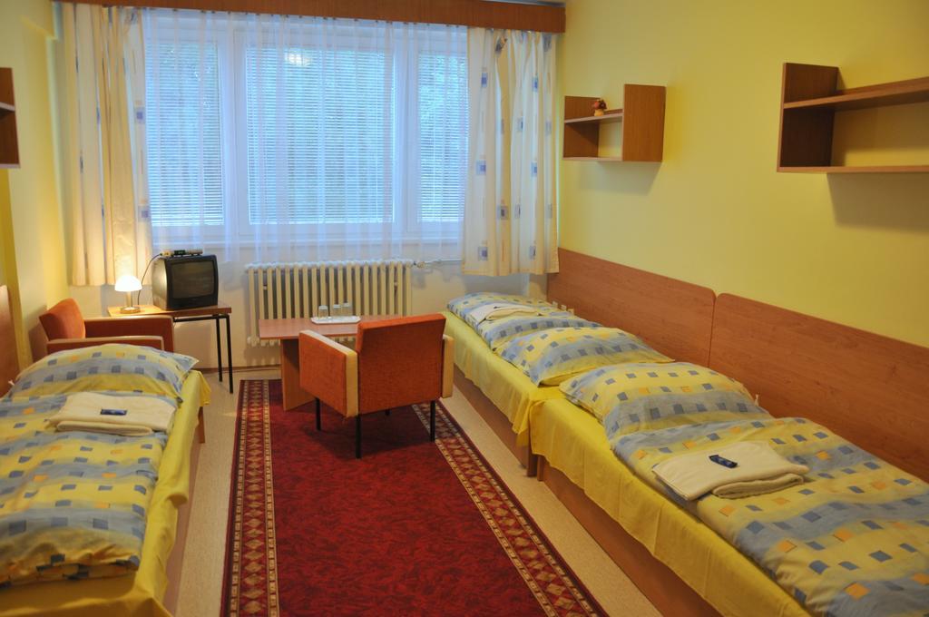 Hotel Komarov Brno Esterno foto