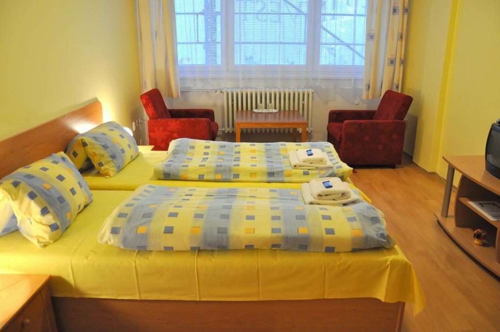 Hotel Komarov Brno Esterno foto