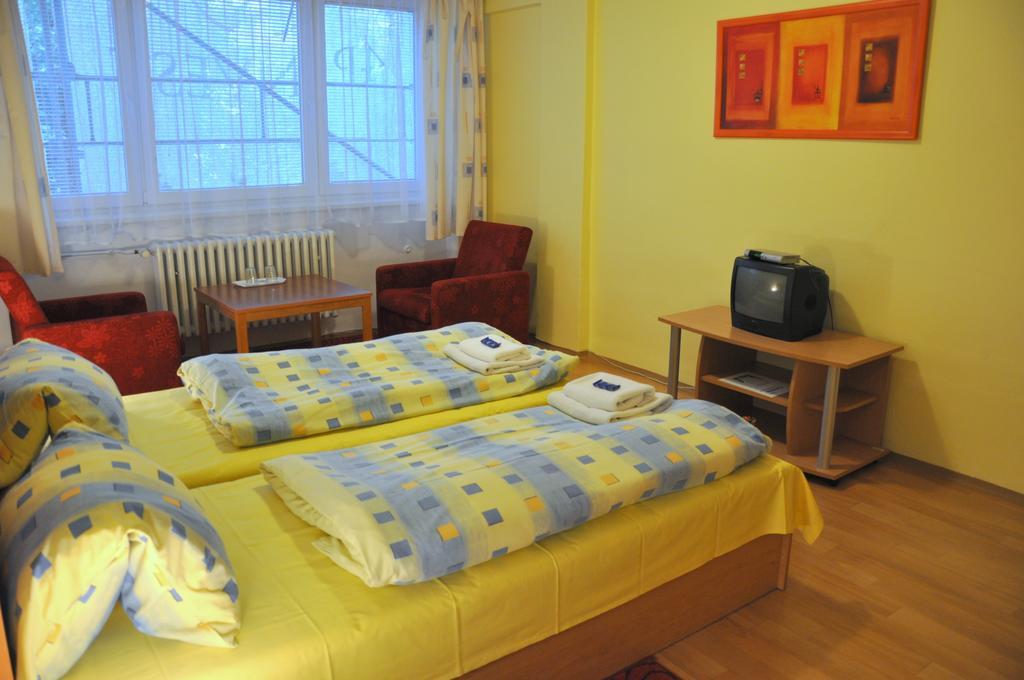 Hotel Komarov Brno Esterno foto