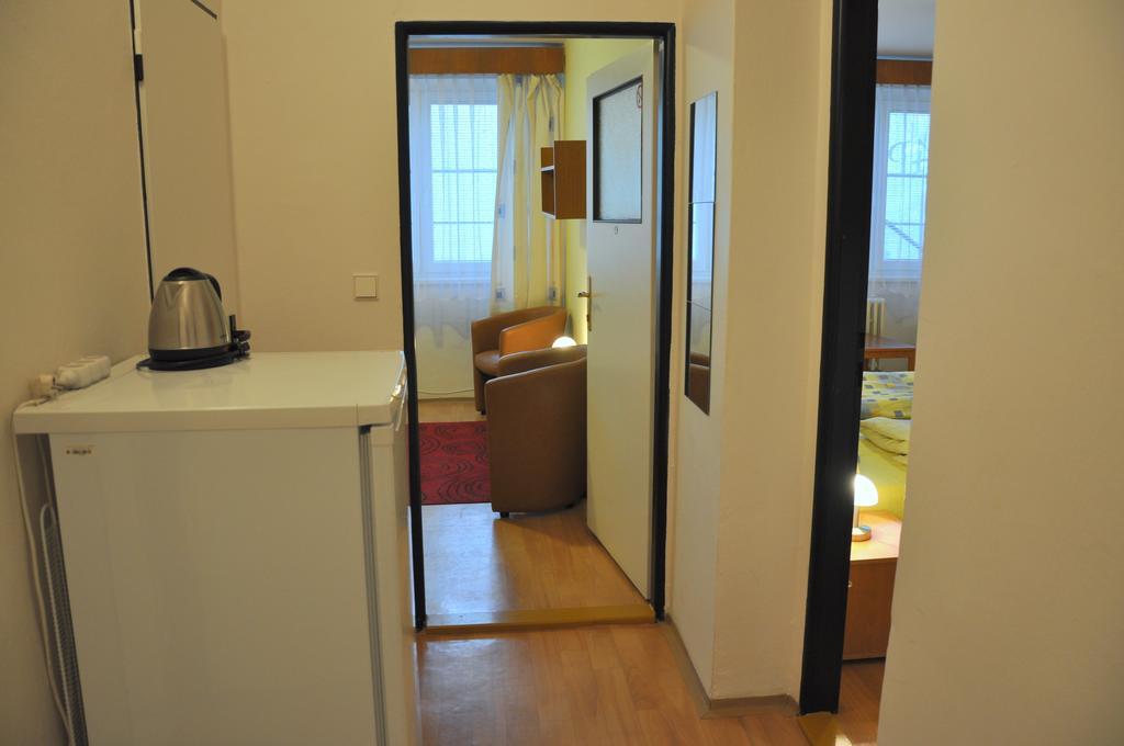 Hotel Komarov Brno Esterno foto