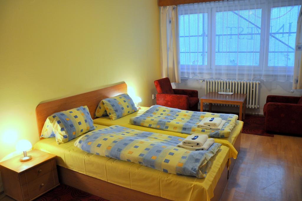 Hotel Komarov Brno Esterno foto
